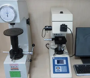 ロックウェル＆ビッカース硬度計