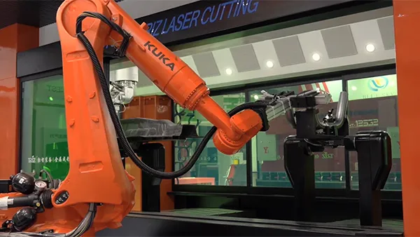 高効率な2ステーション自動加工